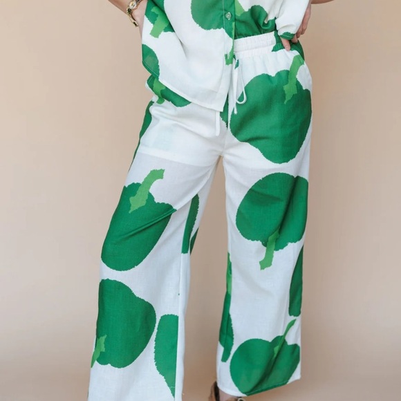 Polagram Green and White Women's Button-Up Top and Lined Shorts Pant SET M - Picture 4 of 8